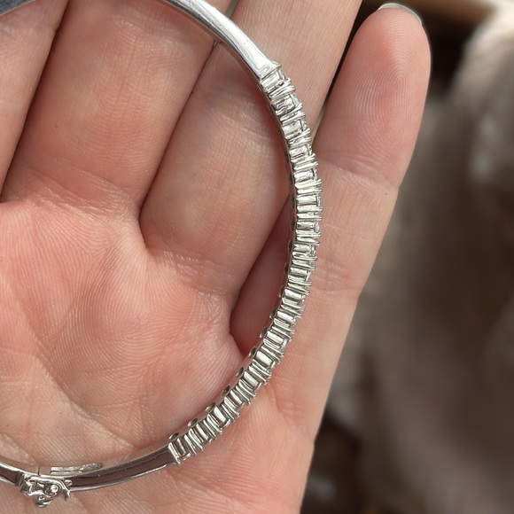 STERLING SILVER CLIP BANGLE WITH RHINESTONE PAVE SETTING - Picture 10 of 16